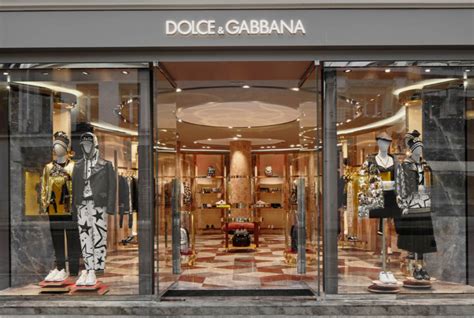 dolce gabbana nr 3 ici paris|Rue du Faubourg St.Honorè – Paris – The Boutique .